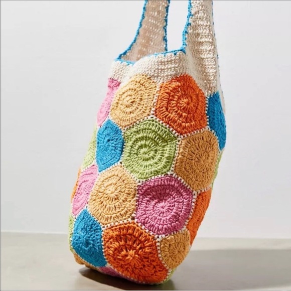 NWT Urban Outfitters Colorblock Crochet Granny Square  Crossbody Bag Large - Picture 2 of 8